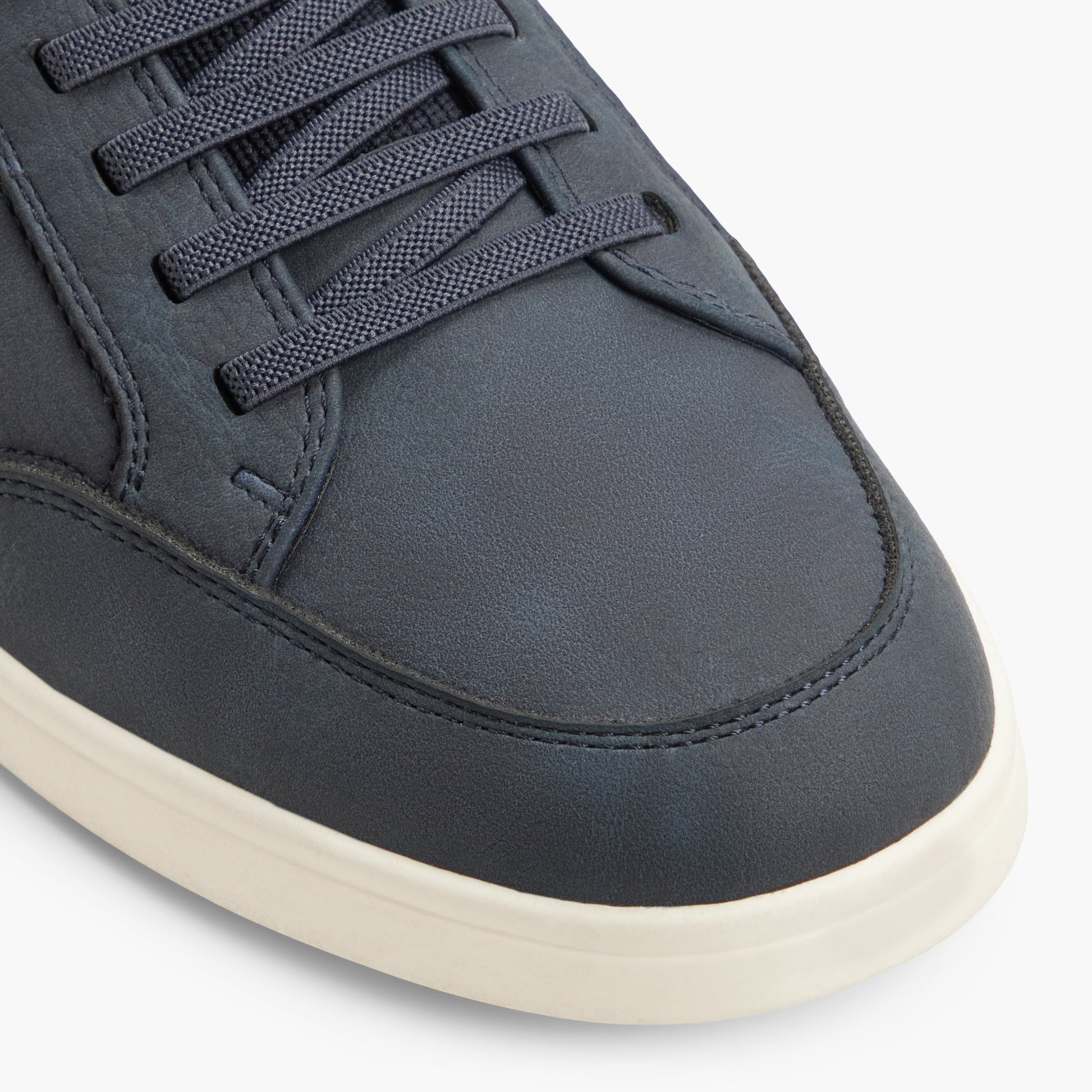 Gros plan de la Bleu marine Slippro Sneakers