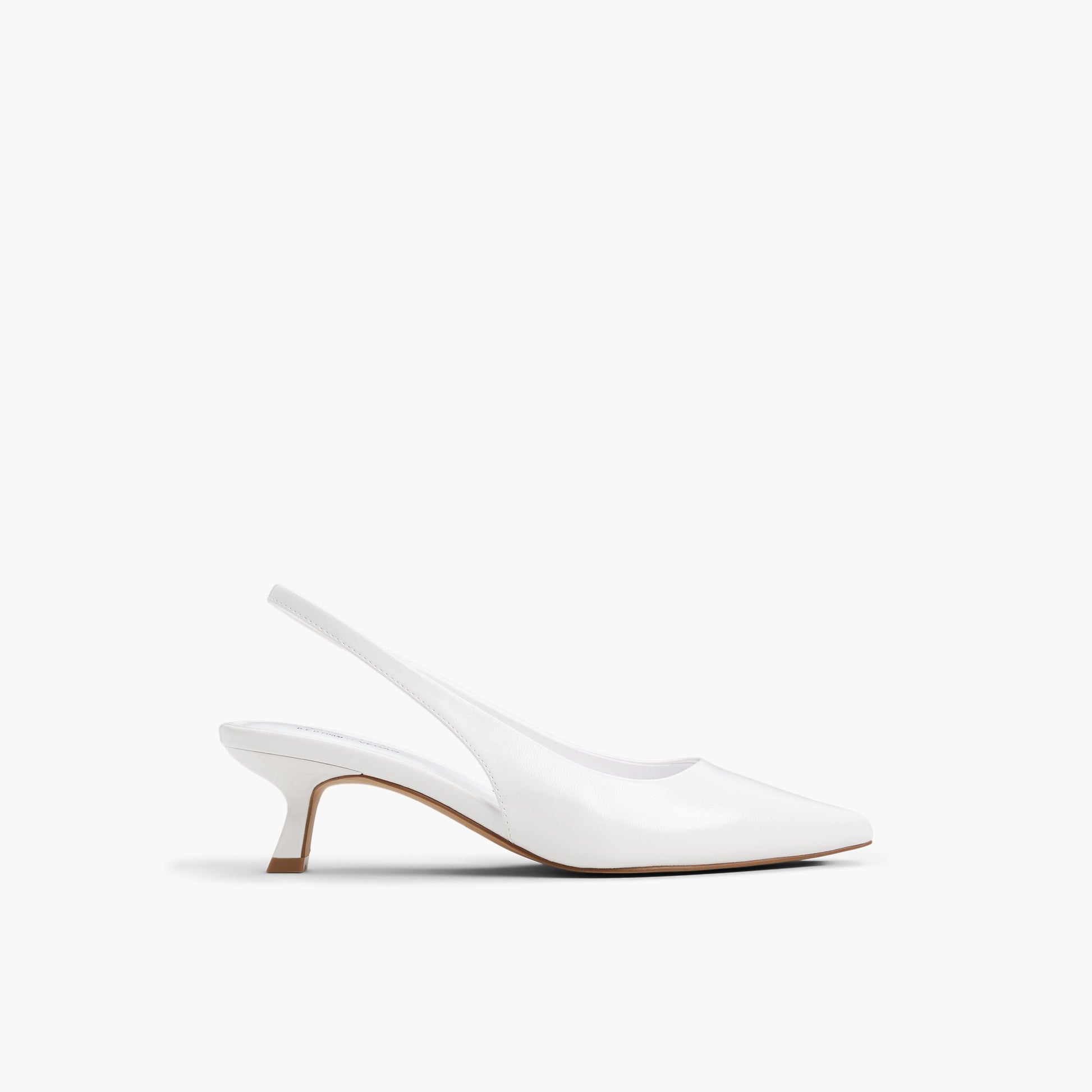 Vue principale de White Dariahh Talons chaton à bride arrière pour Femmes