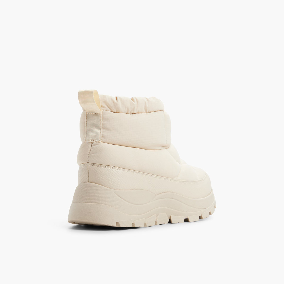 Angle de trois quarts de l'arrière de Offwhite Frostiine Bottes d’hiver