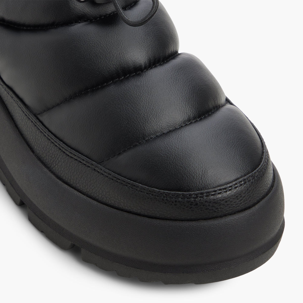 Gros plan de la Black Polarr Bottes d’hiver à enfiler