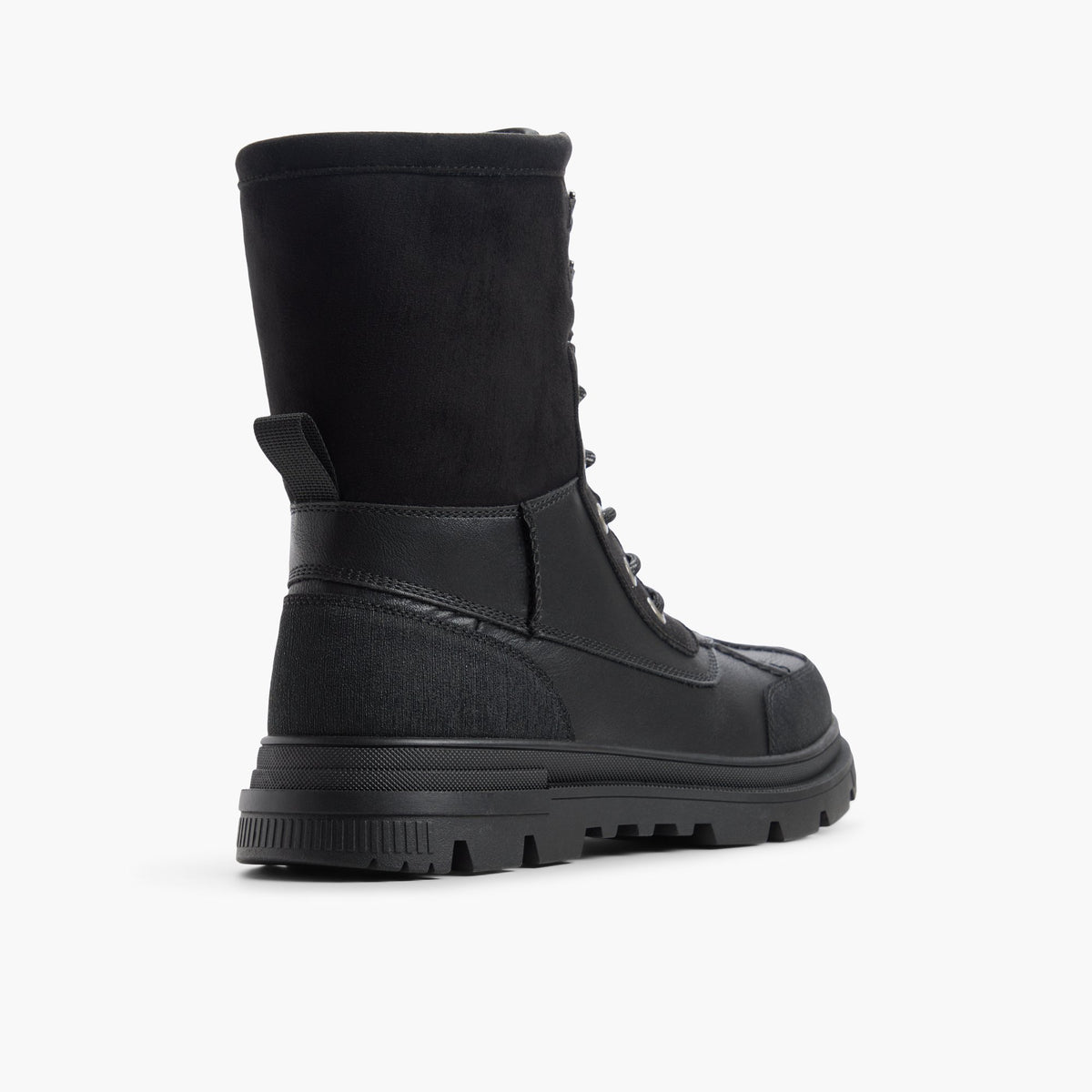 Angle de trois quarts de l'arrière de Black Highlander Bottes à lacets