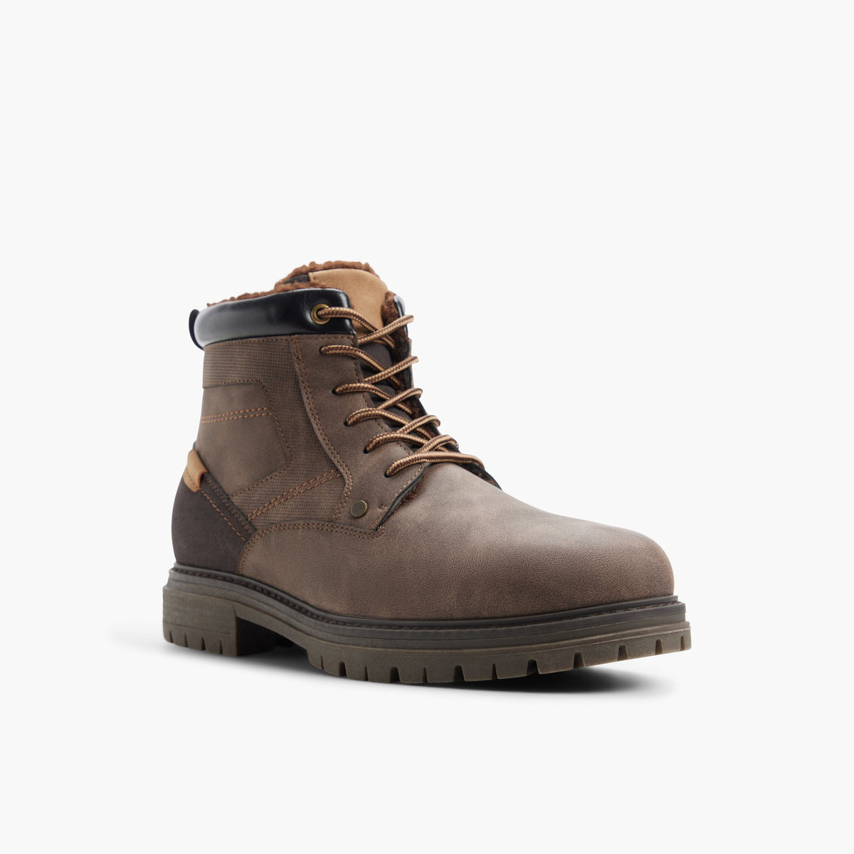 Angle de trois quarts de la face avant de Brown Ironwood Bottes à lacets