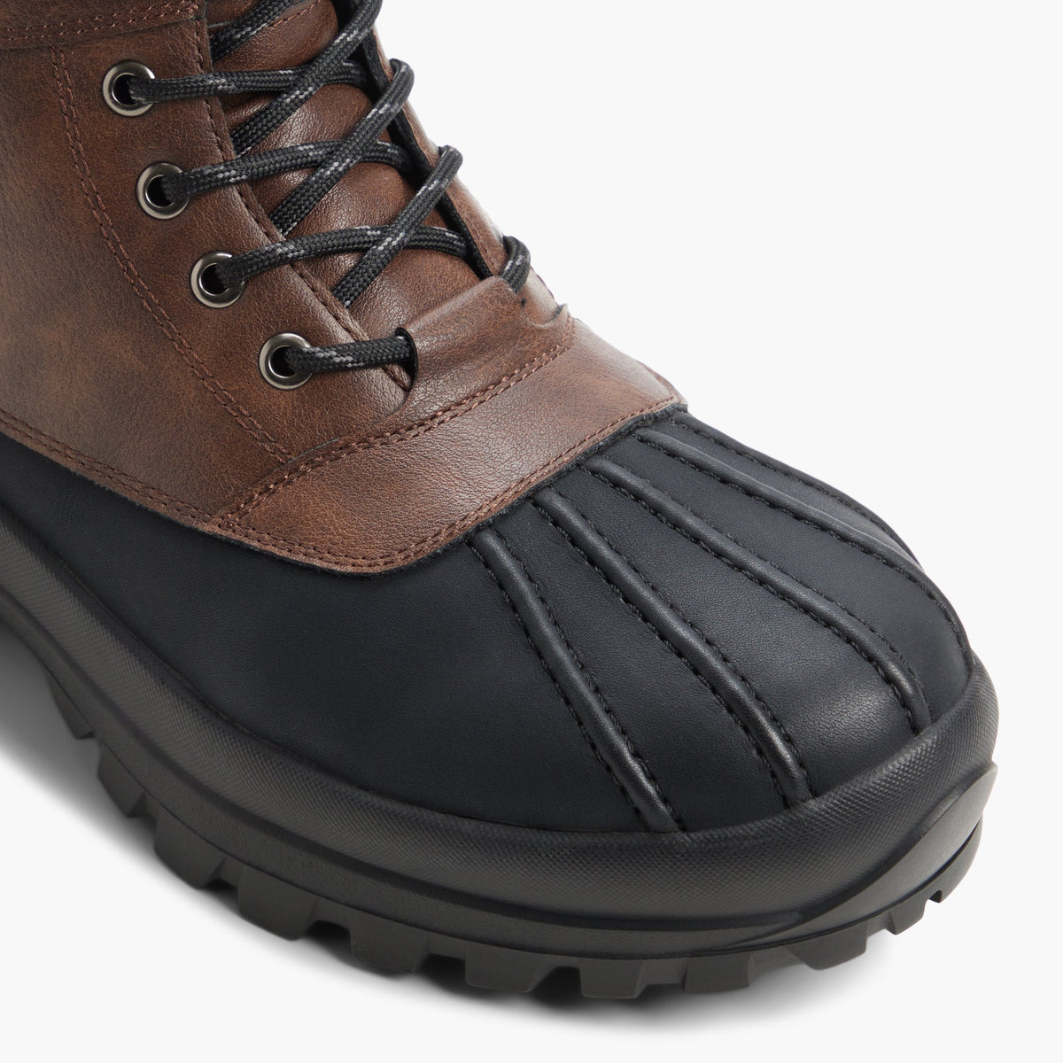 Gros plan de la Brown Midlander Bottes à lacets