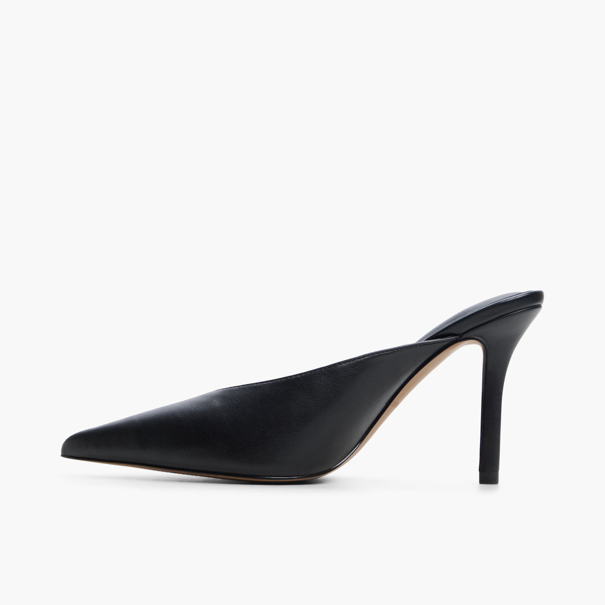 Side view of Black Sova